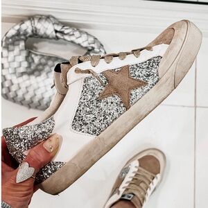 Stylish Women's Glitter Star Sneakers